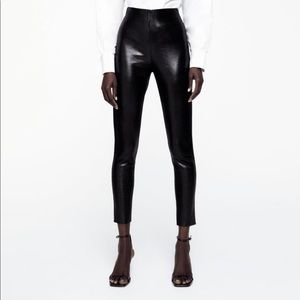 Zara Textured Legging